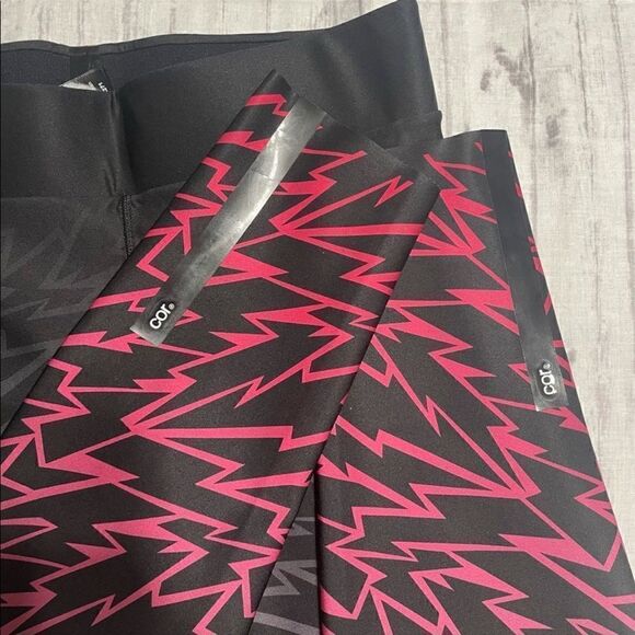 Nwt Ultracor Lightning Bolt Leggings Size Small In Berry - Picture 6 of 13
